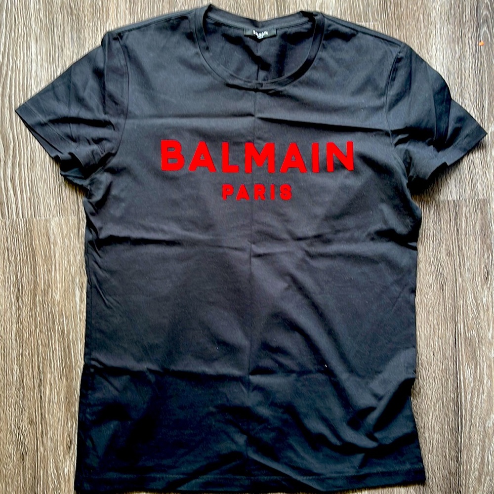 Balmain - Picture 2 of 4
